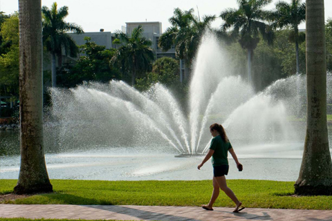 Girl Fountain_480